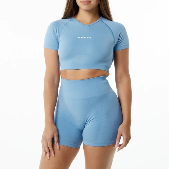 Amplify Short 4.5"  Women's Seamless Scrunch 4.5" Short  Washed Denim NEW SMALL - Picture 4 of 16